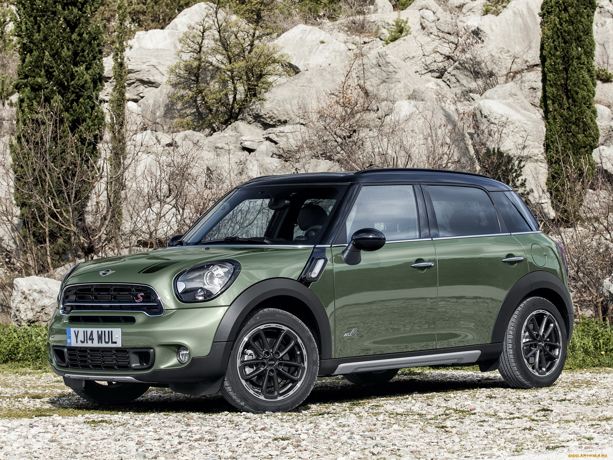 Mini cooper r60. Mini Countryman SD(r60). Мини Купер Кантримен зеленый. Mini Cooper Countryman зеленый. Mini Cooper Countryman 2015.